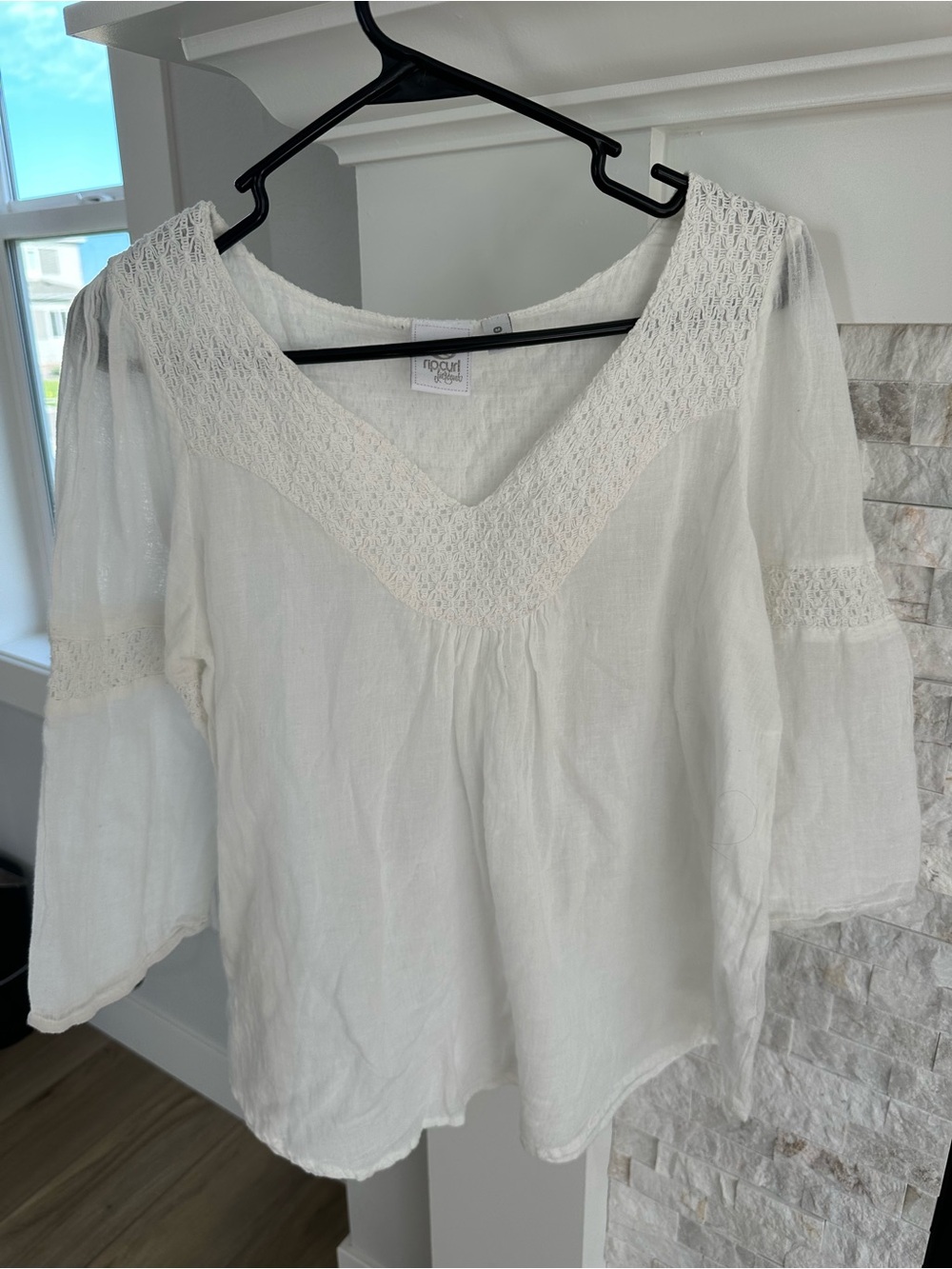 Rip curl White V-Neck Cotton Blouse with crochet accents.  Size m